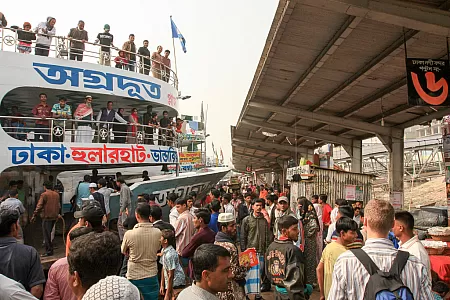 Passenger ships in Sadarghat