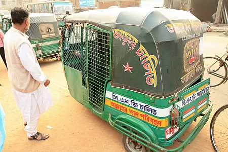 CNG sind die Tuk Tuk in Bangladesch